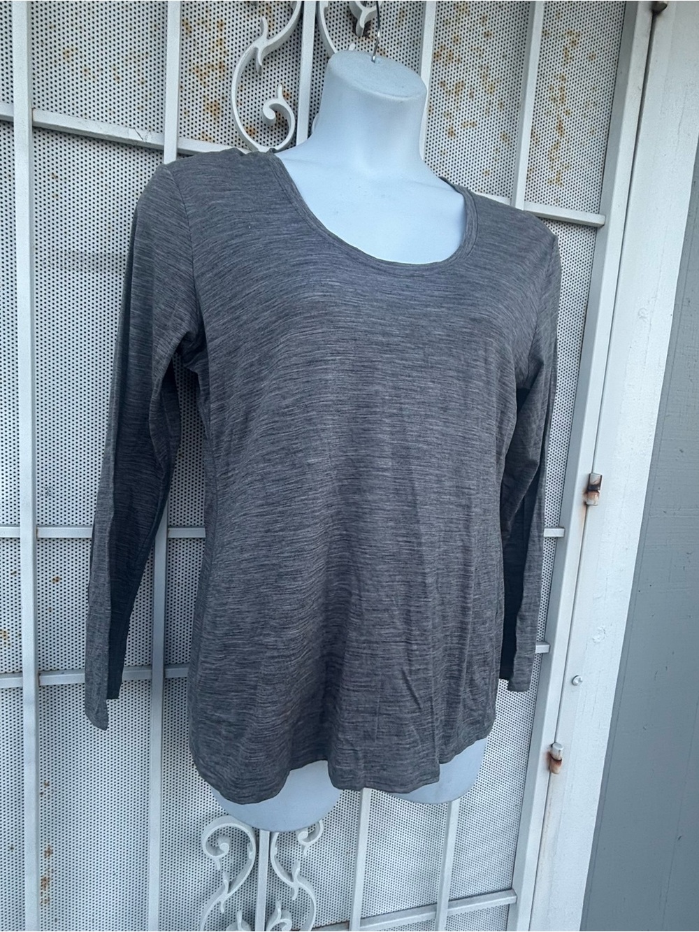 Ibex Merino Wool Womens Medium Purple Pattern Base Layer Long Sleeve
